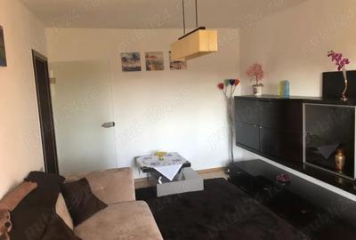 Apartament cu 3 camere decomandat, mobilat în Complex Studențesc