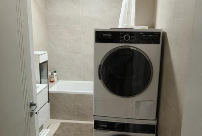 Apartament cu 3 camere decomandat în Exterior Vest