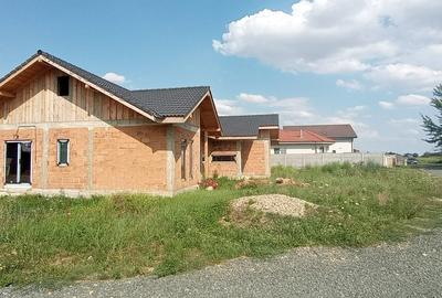 Casă cu 3 camere cu Teren 550 Mp în Moșnița Nouă