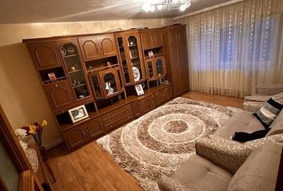 Apartament cu 3 camere decomandat în Central - 2