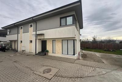 Duplex cu 4 camere cu Canalizare în Sub Coastă - 2