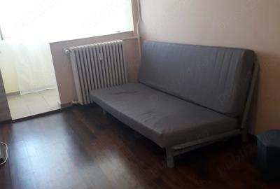 Garsonieră semidecomandată în Titan