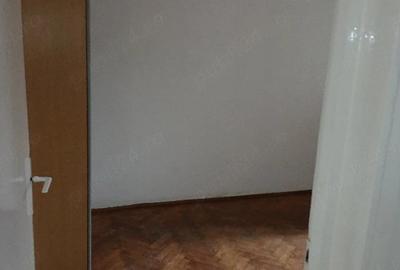 Apartament cu 3 camere semidecomandat în Central - 4