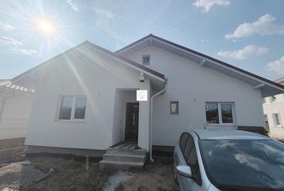 Casă individuală cu 3 camere cu Canalizare în Samurcași - 2