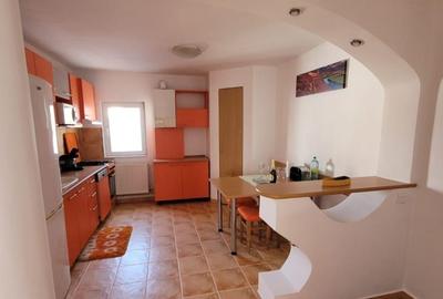 Apartament cu 3 camere decomandat în Plopilor - 2