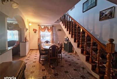 Casă cu 7 camere cu Teren 600 Mp în Burdujeni