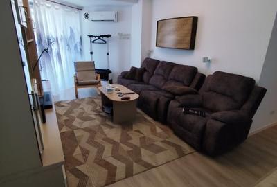 Apartament cu 3 camere decomandat, mobilat în Sebastian