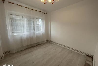 Apartament cu 3 camere decomandat în Tilișca