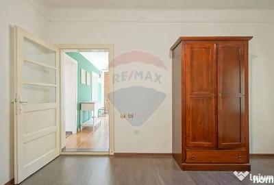 Casă cu 3 camere cu Teren 700 Mp în Central