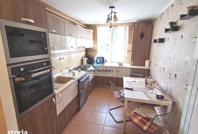 Apartament cu 3 camere semidecomandat în Ultracentral