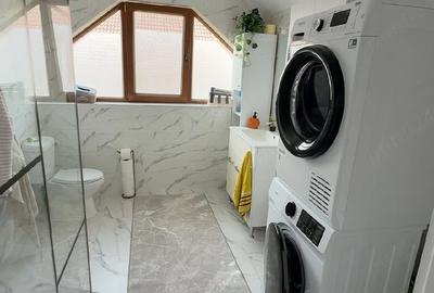 Casă cu Teren 452 Mp în Central