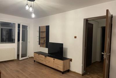 Apartament cu 3 camere decomandat în Micro 6 - 2