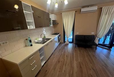 Casă cu 5 camere cu Teren 330 Mp în Girocului - 2