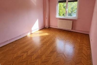 Apartament cu 3 camere în Vest