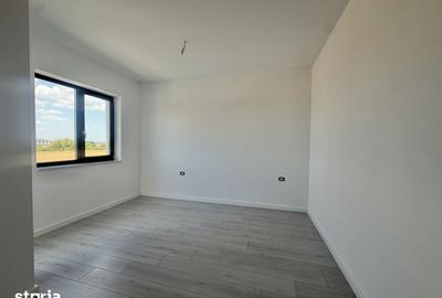 Casă cu 4 camere cu Teren 270 Mp în Giroc