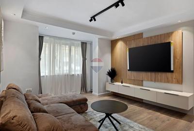 Apartament cu 2 camere decomandat în Podgoria