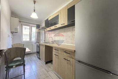 Apartament cu 2 camere decomandat în Astra