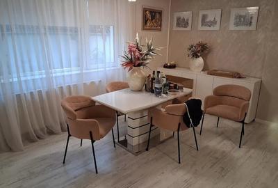 Apartament cu 3 camere decomandat în Central - 10