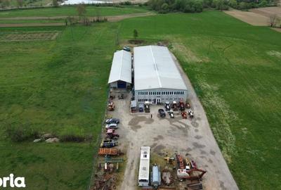 Spațiu comercial, de 1,800 mp, în Central - 8
