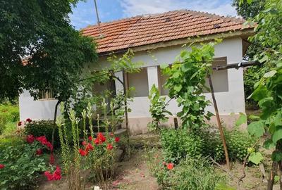 Casă cu 4 camere în Valea Părului - 1