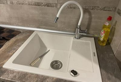 Apartament cu 3 camere semidecomandat în Central - 3