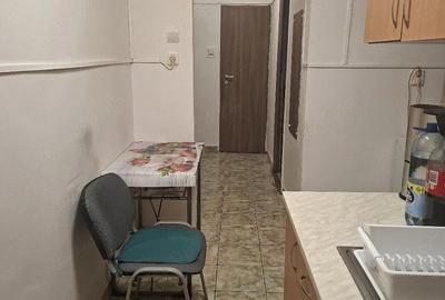 Apartament cu 3 camere semidecomandat în 1848 - 1