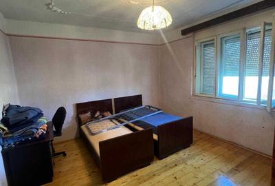Casă cu 4 camere în Central - 3