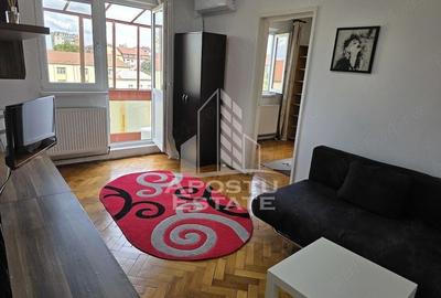Apartament cu 2 camere semidecomandat, mobilat în Dacia