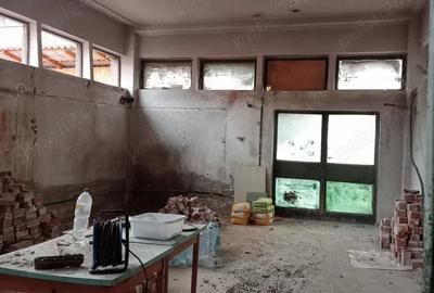 Spațiu comercial, de 50 mp, în Central