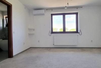 Casă cu 3 camere cu Canalizare în Central - 3