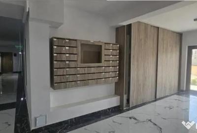 Apartament cu 3 camere decomandat în Tractorul - 3
