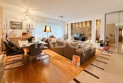 Apartament cu 3 camere semidecomandat în Andrei Mureșanu