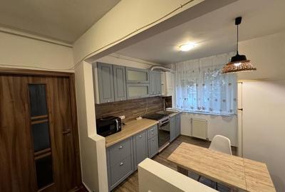 Apartament cu 3 camere semidecomandat în Central - 2