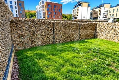 Apartament cu 2 camere semidecomandat, mobilat în Florești