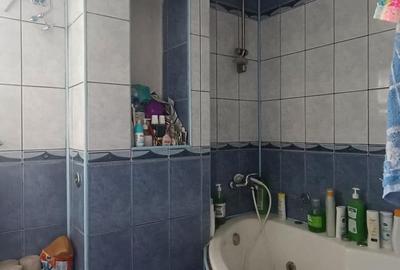 Garsonieră decomandată în Vitan