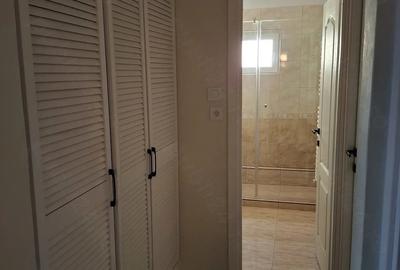 Apartament cu 3 camere decomandat în Favorit - 1