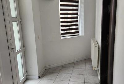 Casă cu 4 camere cu Teren 300 Mp în Ultracentral