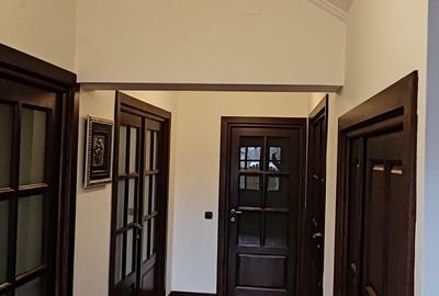 Casă cu 4 camere în Berceni
