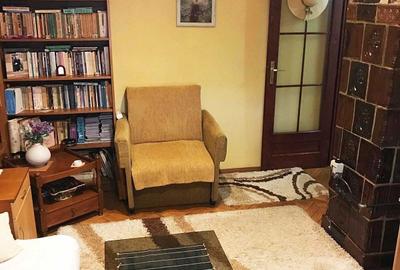 Apartament cu 2 camere decomandat în Urmeniș