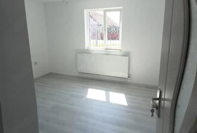 Casă cu Teren 400 Mp în Central