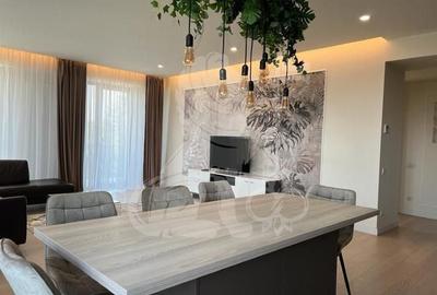 Apartament cu 4 camere decomandat, mobilat în Central
