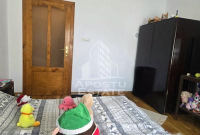 Casă individuală cu 4 camere cu Canalizare în Central - 2
