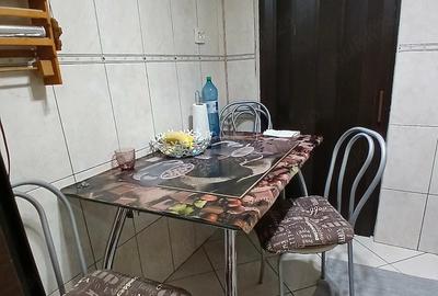 Apartament cu 3 camere semidecomandat în Donici - 9
