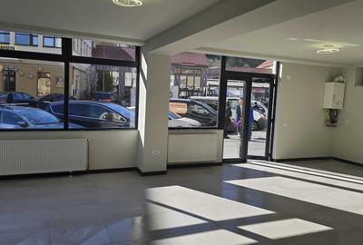 Spațiu comercial, de 70 mp, în 13 Decembrie - 5