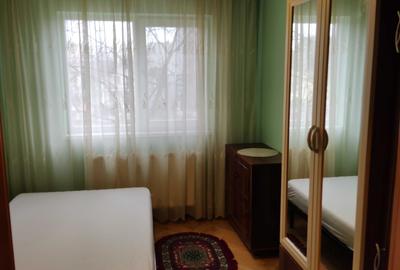 Apartament cu 3 camere semidecomandat în Cetății