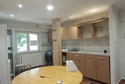 Apartament cu 3 camere decomandat în Calea București - 5