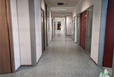 Birou, de 4,270 mp, în Universitate - 4