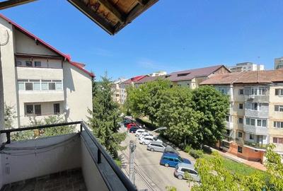 Apartament cu 3 camere decomandat în Ultracentral