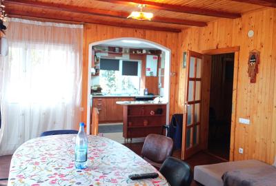Casă cu 6 camere cu Teren 1300 Mp în Secăriei - 9