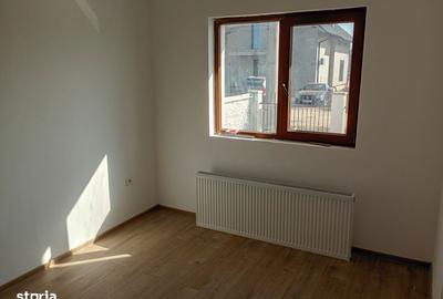 Casă cu 4 camere cu Teren 130 Mp în Central - 7